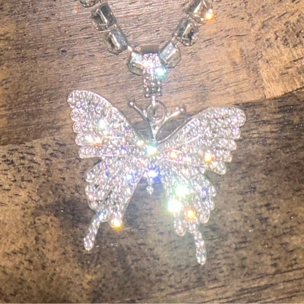 Silver butterfly rhinestone necklace chain - Picture 2 of 4